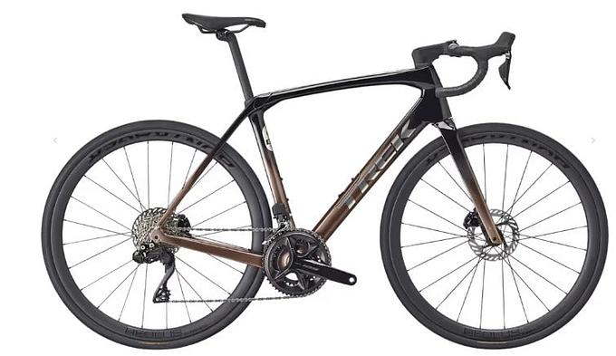 Trek Domane SL 6 Gen 4 (Dark Star to Bronze Age Fade)