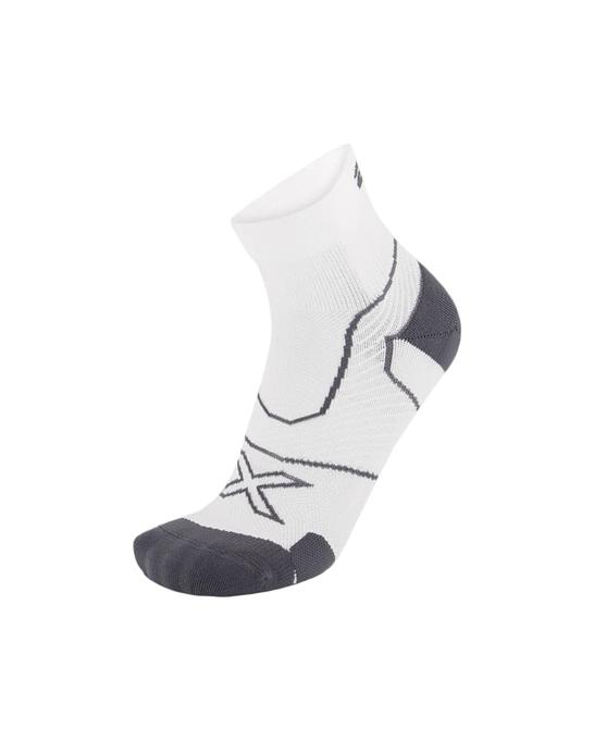 2XU UA5048E Vectr Cushion 1/4 Crew Unisex Running Socks (White/Grey)