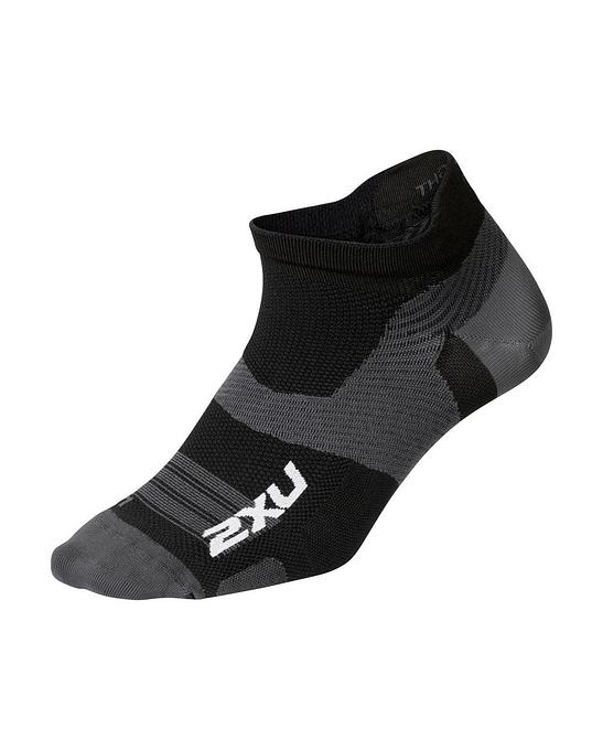 2XU UA7027E Vectr Ultralight No Show Unisex Running Socks (Black/Titanium)